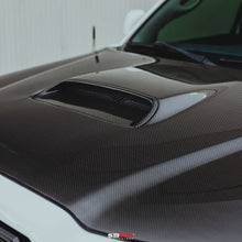 Load image into Gallery viewer, Seibon 05-11 Toyota Tacoma TR-Style Carbon Fiber Hood