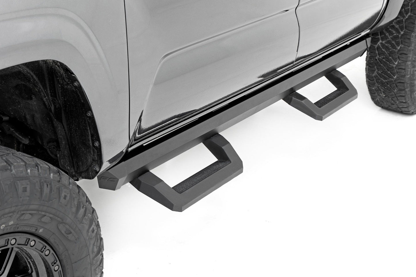 SR2 Adjustable Aluminum Steps | Double Cab | Toyota Tacoma (05-23)